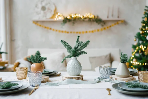 Design Élégant Tendance Une Table Fête Pour Dîner Famille Vases — Photo