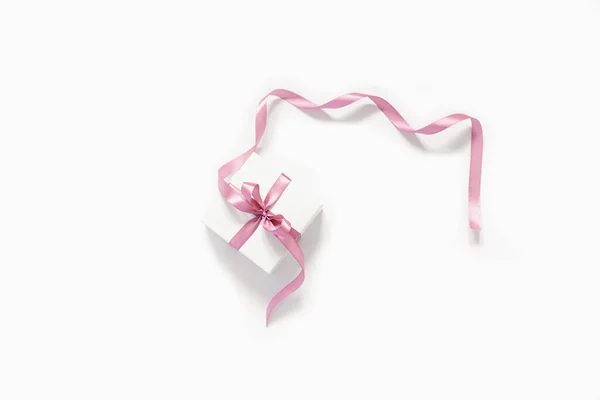 Gift White Box Pink Bow Satin Ribbon White Background Birthday — Stock Photo, Image