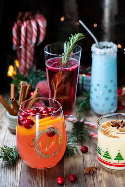 Close up of Christmas cocktails against a festive dark background. — Stock Photo, Image