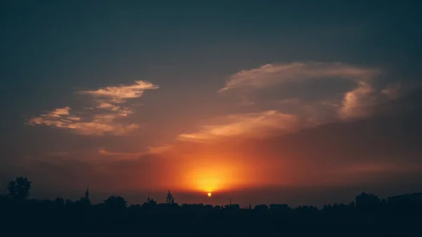 Пейзаж Облаками Солнцем Закате — стоковое фото