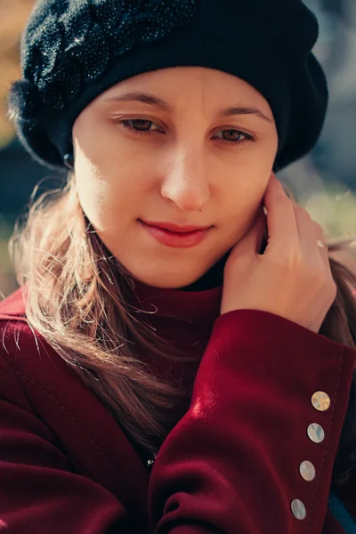 Portrait d'automne d'une femme — Photo