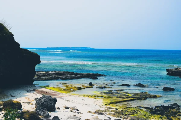 Скалы острова Лайсонов — стоковое фото