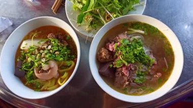 Gia Lai et noddle çorbası. Vietnam tarzı İskoçya