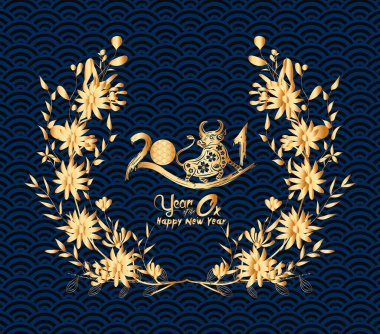 Öküzün 2021 yılının kutlu olsun. Altın zodyak işareti, altın çiçek çelengi tebrik kartı, davetiye, poster, broşür, takvim, el ilanı, afiş