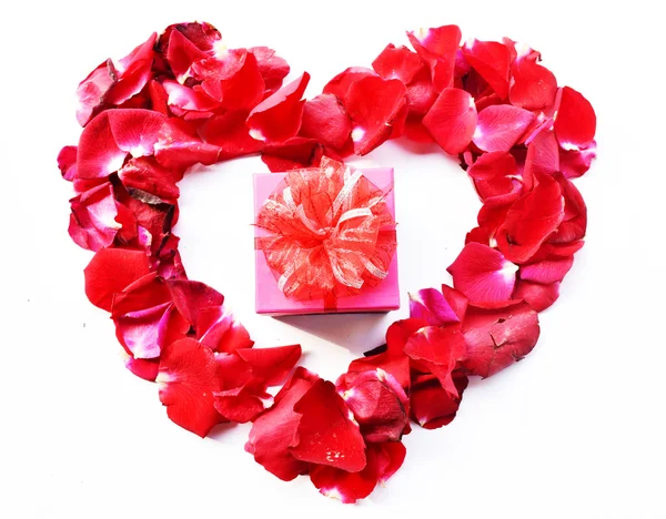 Beautiful heart of red rose petals — Stock Photo, Image