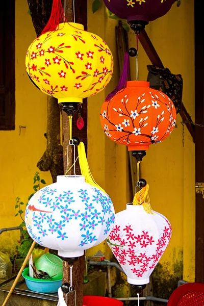 Lanterne di diversi colori — Foto Stock