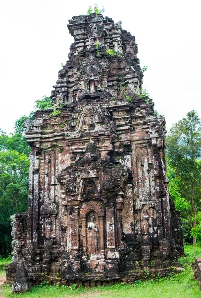 Ancient Hindu tamples of Cham — Stock Photo, Image