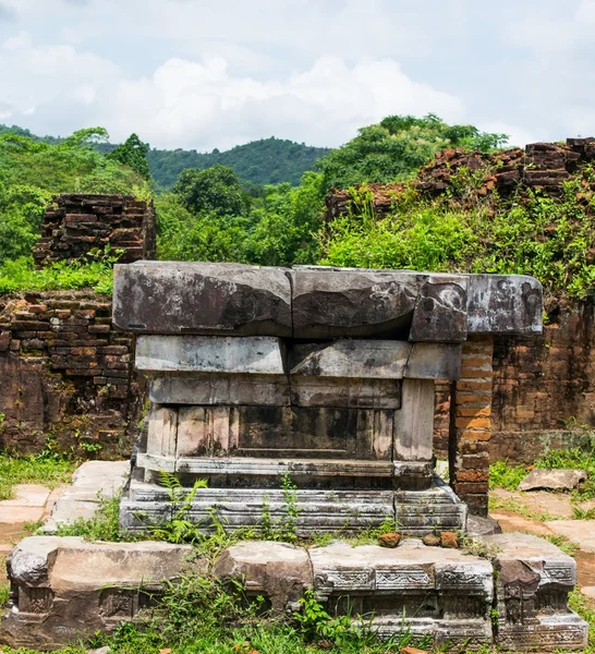 My Son sanctuary ancient architectural complex — Stock Photo, Image