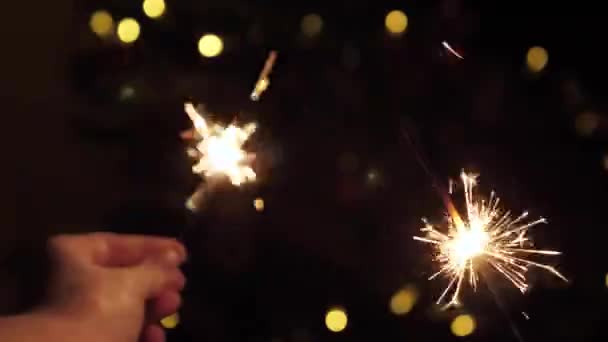 Sparklers vánoční světla — Stock video