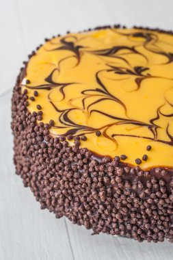 Muz pasta plaka üzerinde