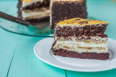 Muz pasta plaka üzerinde