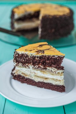 Muz pasta plaka üzerinde