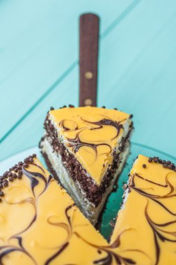 Muz pasta plaka üzerinde