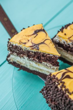 Muz pasta plaka üzerinde