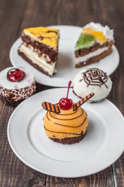  bir sürü farklı kek