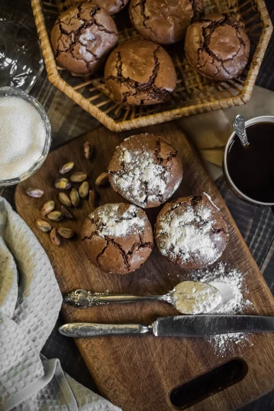 คัพเค้กช็อคโกแลตกับพิสตาชิโอ — ภาพถ่ายสต็อก