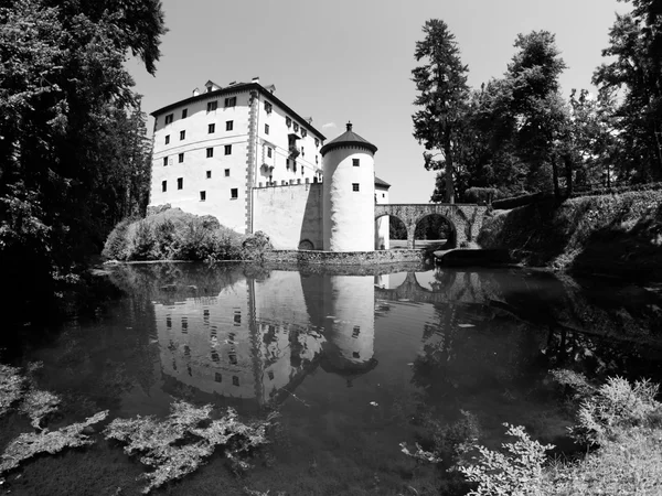 Jacht kasteel Sneznik in Slovenië — Stockfoto
