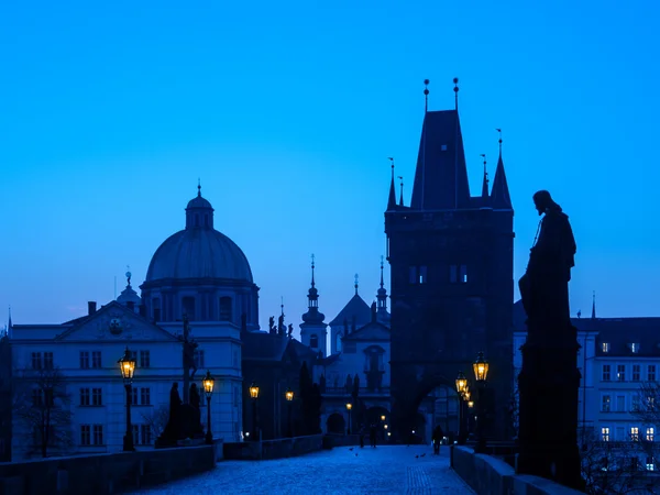 Charles Bridge in Prague before sunrise — Stock Photo, Image