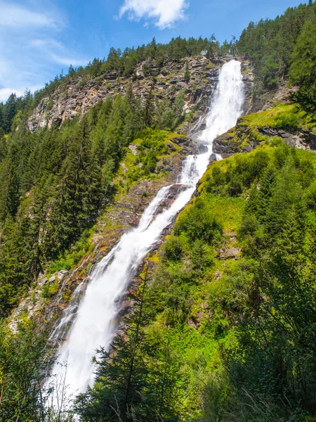 Stuiben vízesés, osztrák Alpokban — Stock Fotó