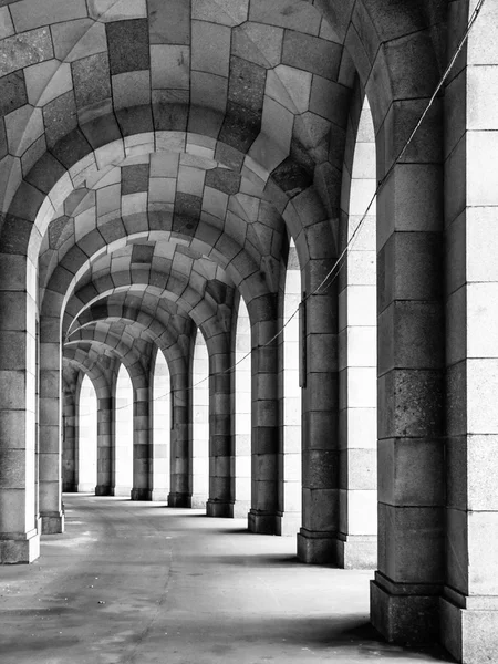 拱形石柱廊 — 图库照片