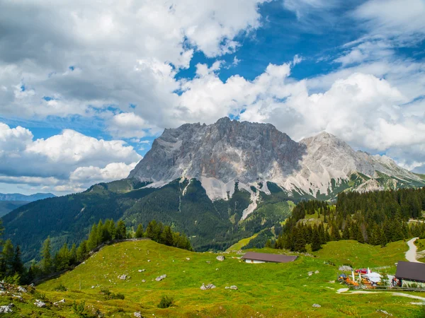 Pohled z vrcholu Zugspitze z Rakouska — Stock fotografie