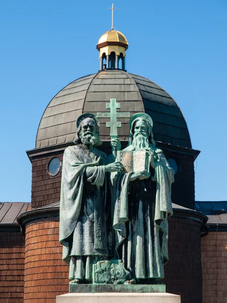 Staty av Sankt Kyrillos och Methodios på Radhost berg — Stockfoto