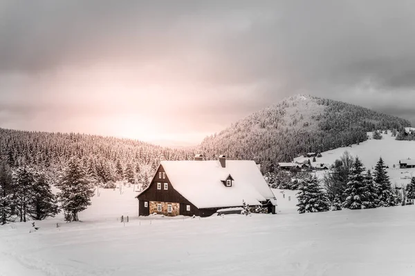 Invierno en las montañas de Jizera — Foto de Stock