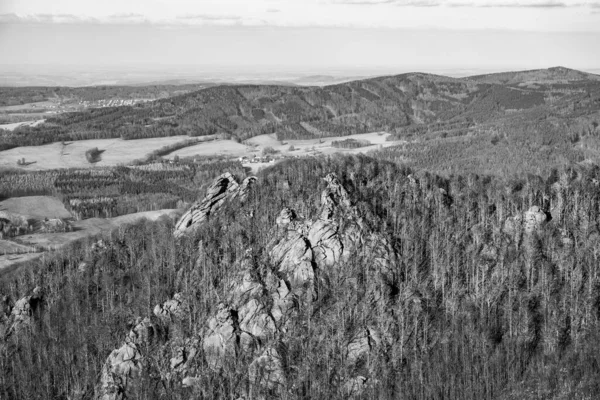 Oresnik formazione rocciosa di granito nelle montagne di Jizera — Foto Stock