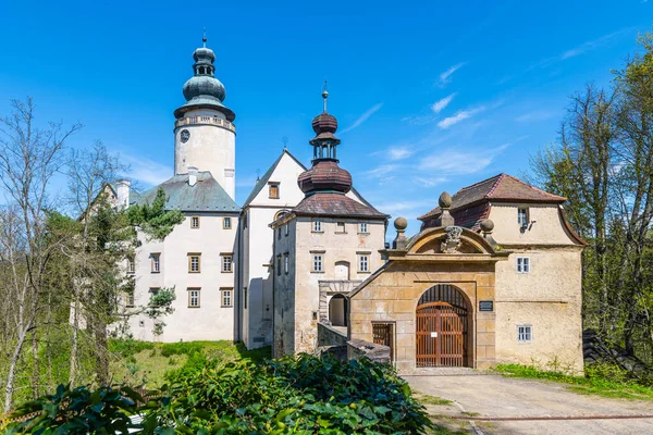 Lemberk - tschechische mittelalterliche Barockburg — Stockfoto