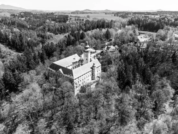 Vzdušný pohled na hrad Lemberk shora — Stock fotografie