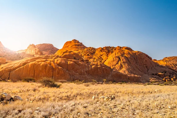 Granitfelsen im Pontok-Gebirge in Namibia — Stockfoto
