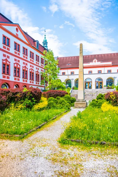 Liberec Chateau and gardens on sunny summer day — Stock Photo, Image