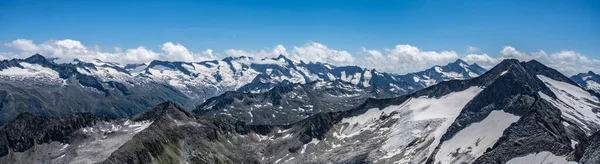 Alpnine rocky peaks summer panorama — Stock Photo, Image