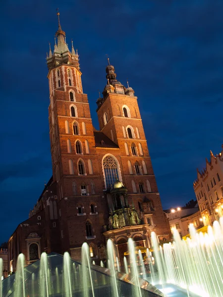 St. Mary's Church in Krakow by night — Stock Photo, Image