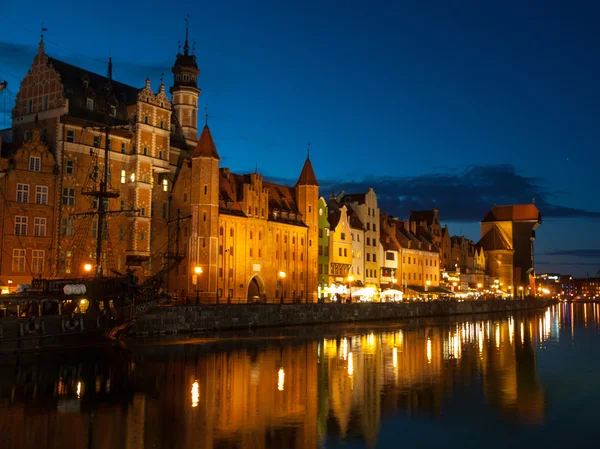 Guindaste Gdansk à noite — Fotografia de Stock