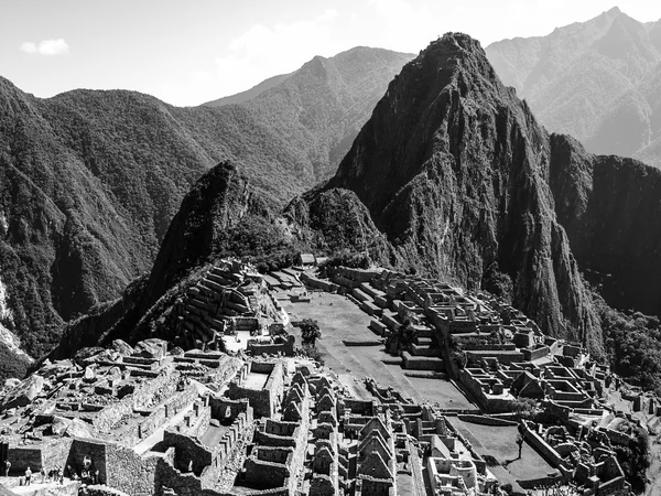 Machu Picchu en noir et blanc — Photo