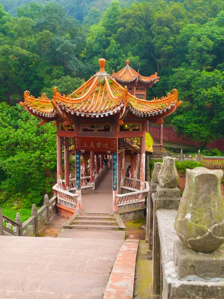 Typical chinese bridge near Leshan — Stock Photo, Image