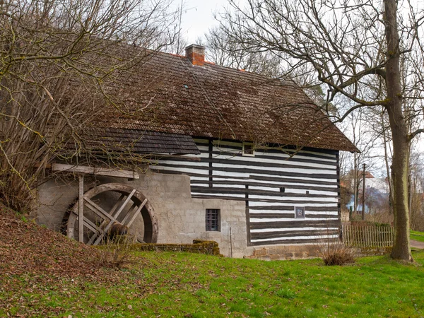 Eski kırsal watermill — Stok fotoğraf