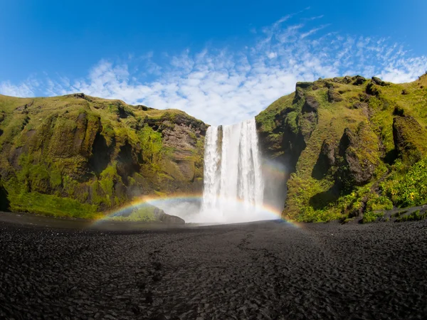 Skogafoss vattenfall med regnbåge — Stockfoto