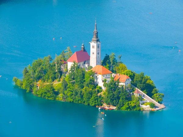 Lac de Bled avec île et église — Photo