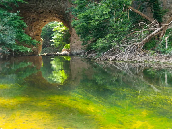 Grote natuurlijke brug in Rakov Skocjan — Stockfoto