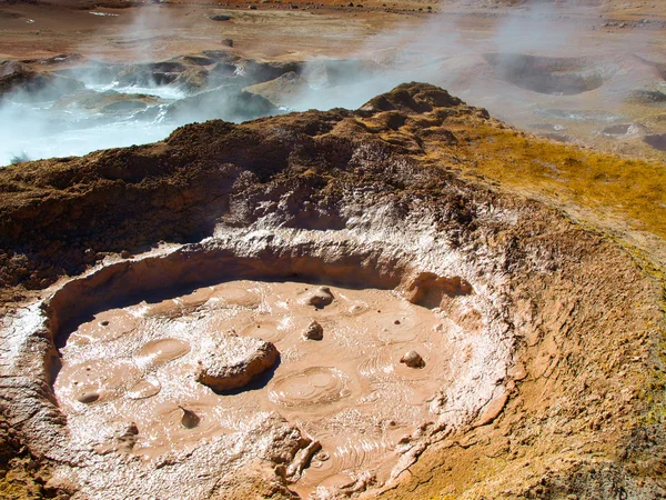 Geyser Sol de Manana i Bolivia — Stockfoto