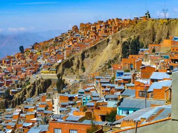 Дома Ла-Паса в Боливии — стоковое фото