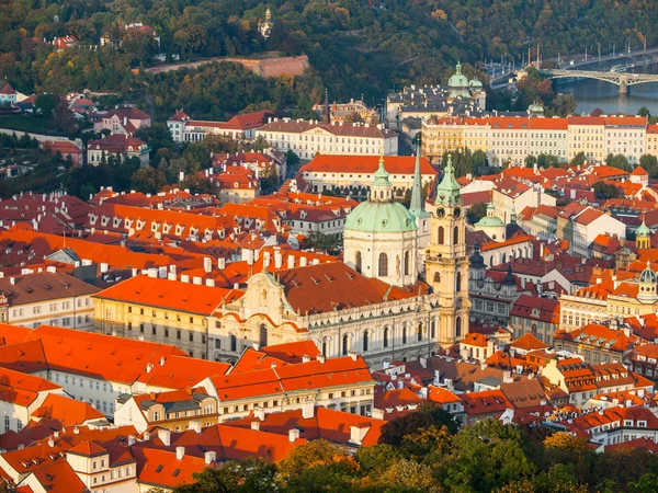 Малый город Прага с Никольским собором — стоковое фото