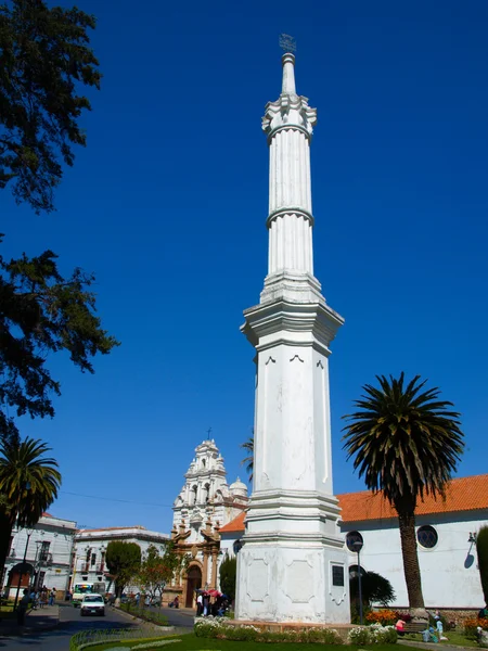 Obelisk of Freedom in bolivian Sucre — Stock Photo, Image