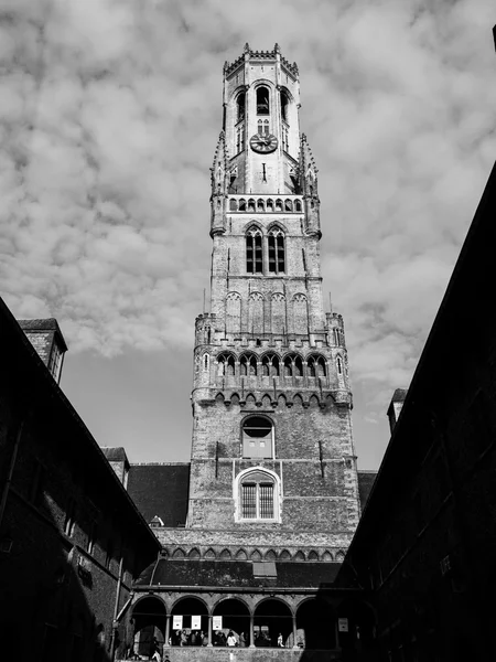 Harangláb torony Bruges — Stock Fotó