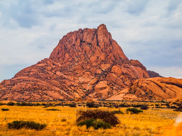 Spitskoppe hora v Namibii — Stock fotografie