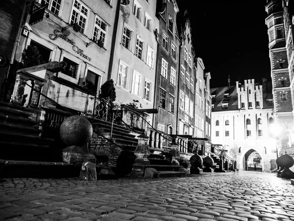 Strada Mariacka noaptea în orașul vechi din Gdansk — Fotografie, imagine de stoc