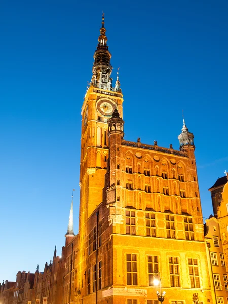 Illuminated Town Hall in historical centre of Gdansk — Stock Photo, Image