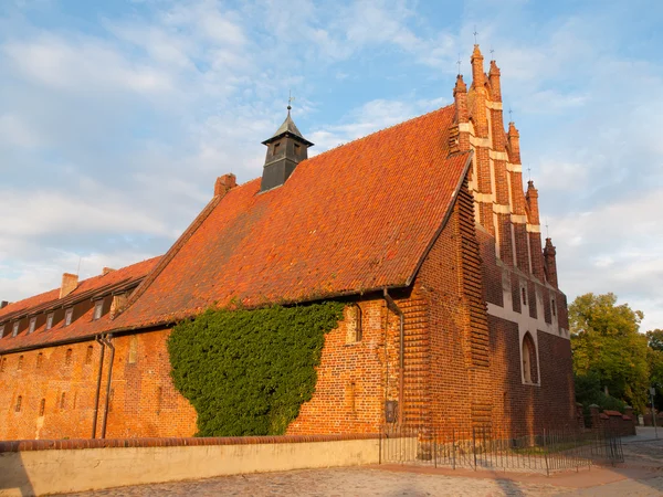 Alte kirche des heiligen lawrence in malbork unterburg — Stockfoto